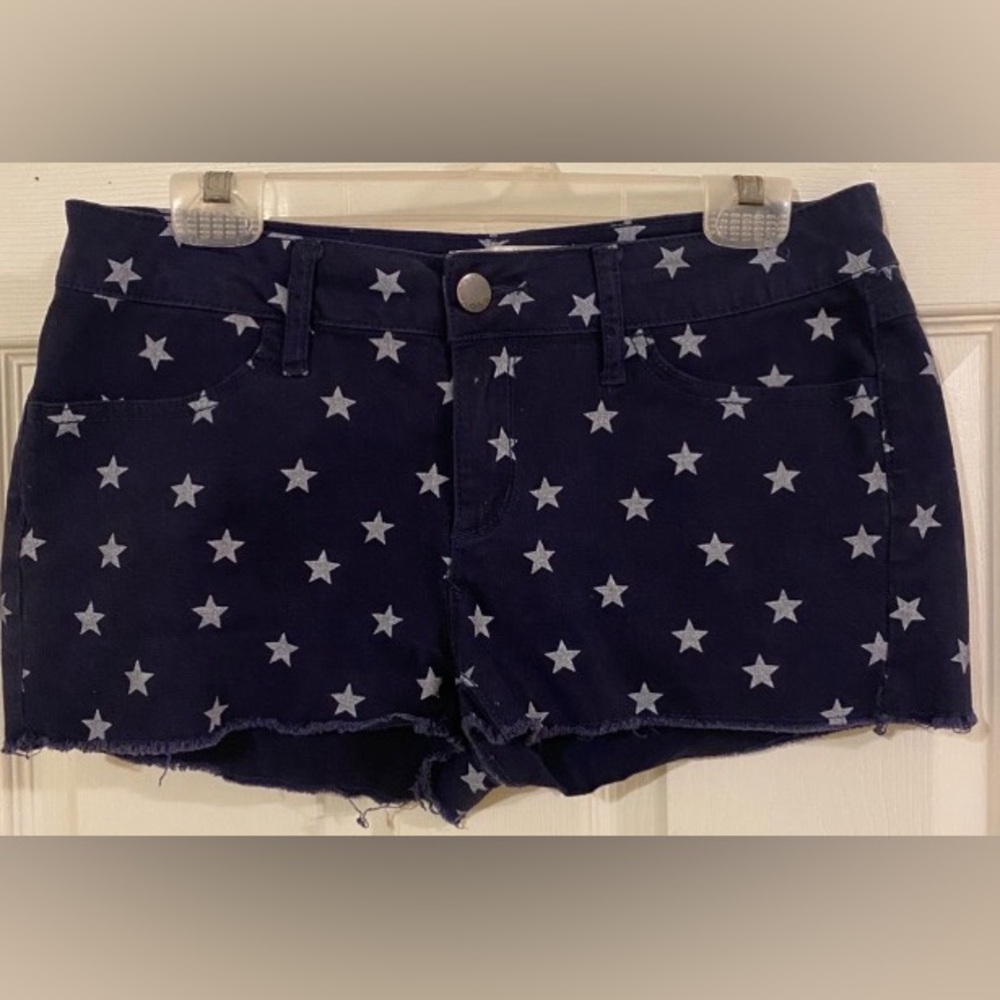 No Boundaries Star Shorts 11
